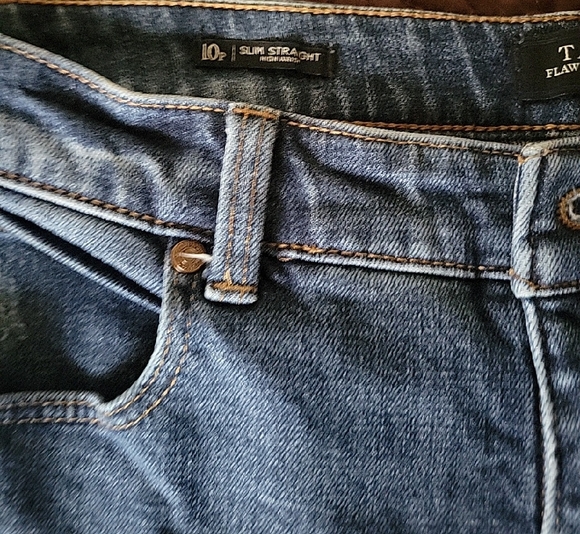 Talbots High Rise Distressed Blue Jeans - Picture 3 of 11